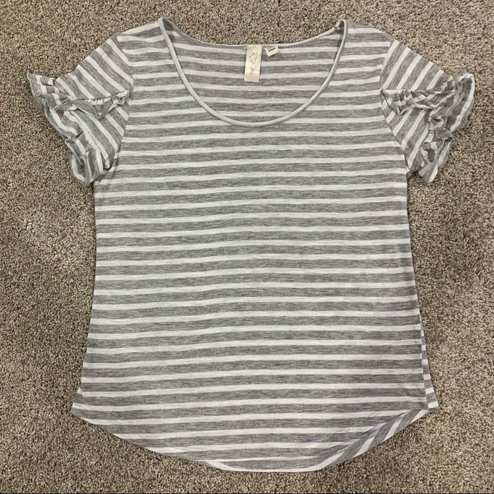 White & Gray T-shirt with ruffle sleeves